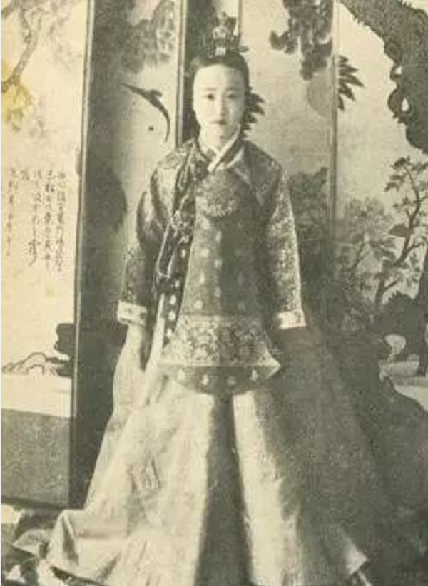 朝鮮末代公主：13歲被日本裹挾，被迫結婚生子，37年後回國已痴呆