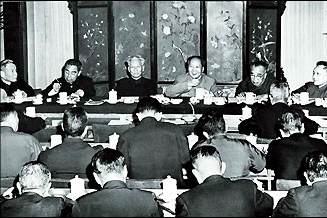 1950年，毛主席得知有幹部修別墅，怒道：誰搞腐敗我就割誰的腦袋