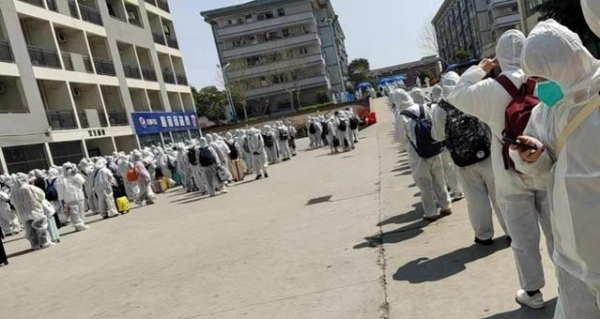 國內一高校147名師生感染，源頭不明！兩趟列車出現核酸陽性旅客，緊急尋人