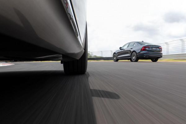 沃爾沃還有如此運動的一面？S60賽道開戰！