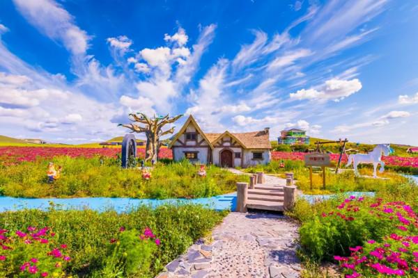 藏在北京的4個避暑勝地，草原風情、空中漂流，你去過幾個