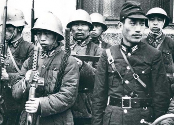 女乞丐被偽軍拖進炮樓，亮出三根針嚇退敵人，57年後針被國家收藏