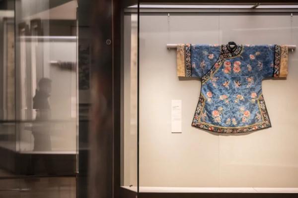 新展 | 清華藏珍·絲繡華章：清華大學藝術博物館藏品展/織繡部分