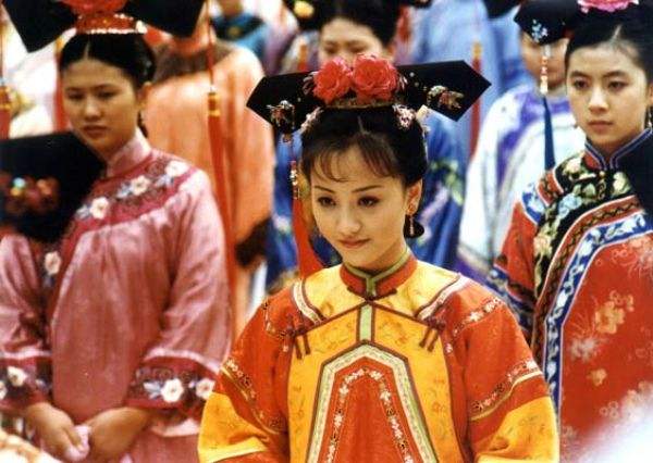 清朝第一位秀女，14歲生下千古一帝，死後獲三代皇帝尊封