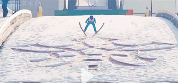 現實很骨感，夢想很遙遠，但堅持信念，終究會完成飛躍