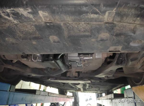 坐飛機去看車撲了個空！隨便看看卻花12萬撿漏了一輛福特金牛座