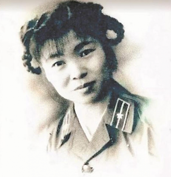 85歲老兵到銀行轉賬1000萬元,銀行核實後,才發現老人身份不簡單 85歲老兵到銀行轉賬1000萬元,銀行核實後,才發現老人身份不簡單