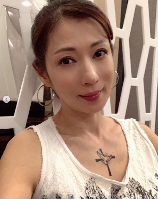 50歲溫翠蘋，首次曝光減肥餐吃法！出道32年沒胖過