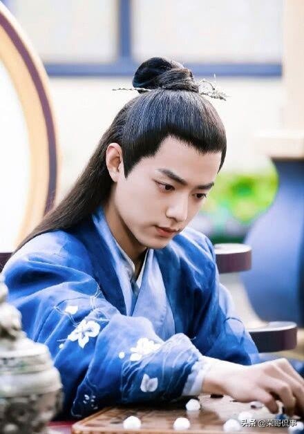 古裝上“驚為天人”的男演員，我只服這4位！一出場就讓人驚豔