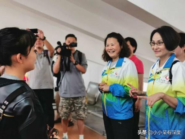 射擊冠軍張山的異國戀，相差11歲也擋不住愛情，洋老公為愛住中國