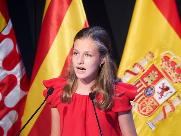 西班牙萊昂諾爾公主2021時尚大賞：今天的小公主，明天的俏女王