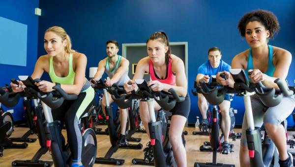 每天40分鐘，1個月磨出老年膝，動感單車還能騎嗎？