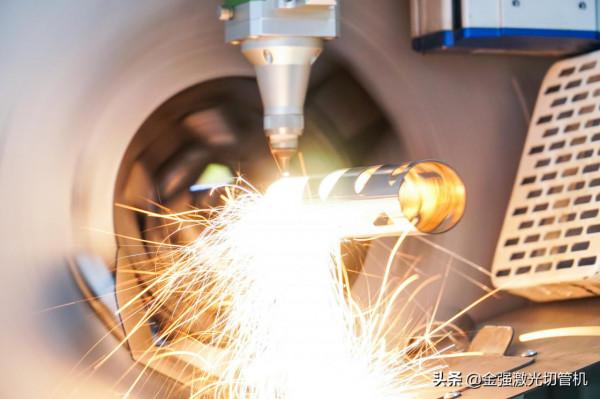 你說小本經營薄利多銷，賺錢勉強維持經營，那是你不知道水果定律