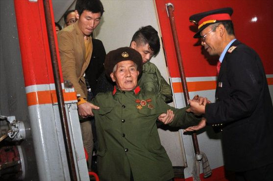 毛主席警衛員深山隱居54年，為了救女兒才“暴露”，縣長前來拜訪