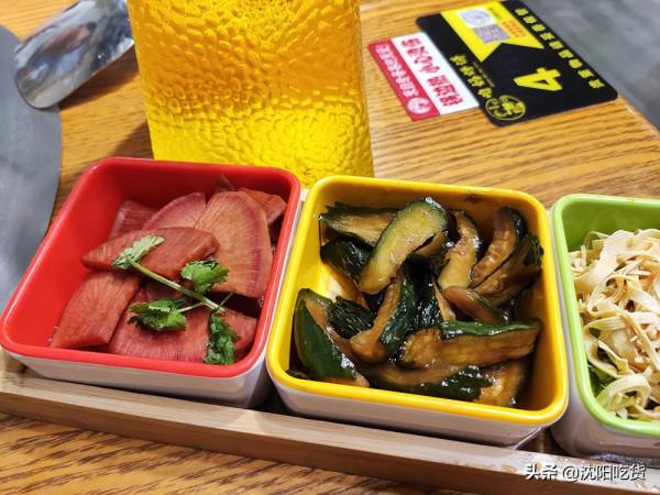 見證東北菜量的時刻到了,餐前的苞米茬子粥配辣椒燜子真牛 見證東北菜量的時刻到了,餐前的苞米茬子粥配辣椒燜子真牛