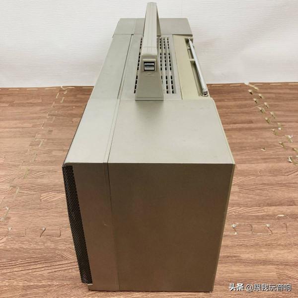 AIWA愛華1983年生產的CA-W2金屬立體聲FM/AM 收音機卡帶機音響