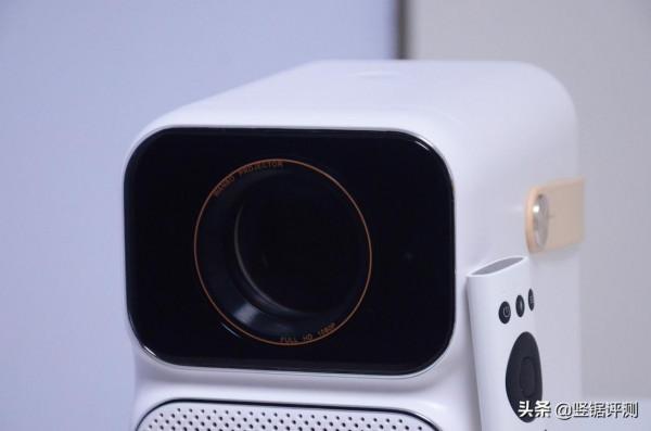 千元價格，體驗有些“超格”的智慧投影儀：萬播T6 Max深度評測