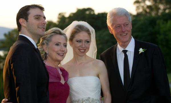 希拉里41歲的女兒：30歲結婚有3個孩子，18歲面對父親醜聞受打擊