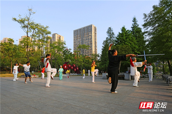 態度真能決定你晨練功夫段位?看看這水平就知道了 態度真能決定你晨練功夫段位?看看這水平就知道了