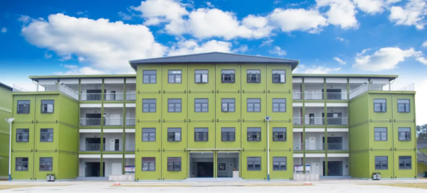 年前搬新家！拆裝式營房，來了