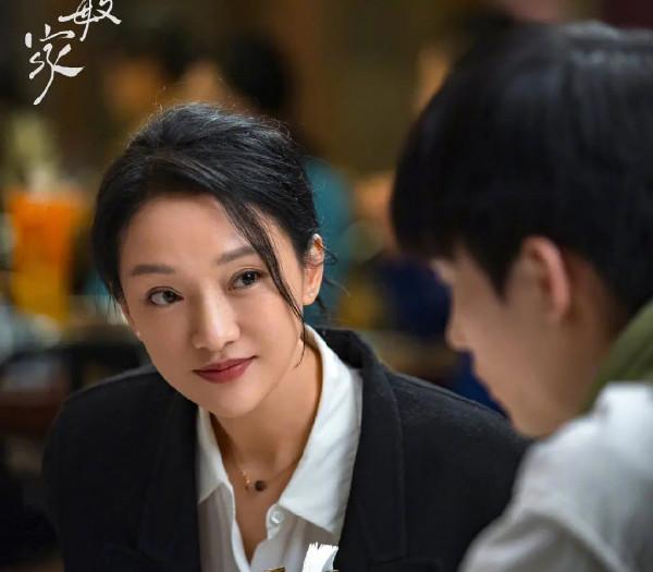 周迅新劇首播收視創衛視紀錄，繼《紅高粱》之後，她再次拿到王炸