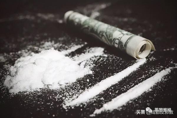 美國高中生在歐洲吸毒還捅死警察！網友：永遠別回美國