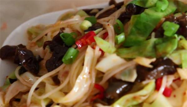 包菜好吃有訣竅,教你特色新吃法,開胃又下飯,一做一大盤不夠吃 包菜好吃有訣竅,教你特色新吃法,開胃又下飯,一做一大盤不夠吃