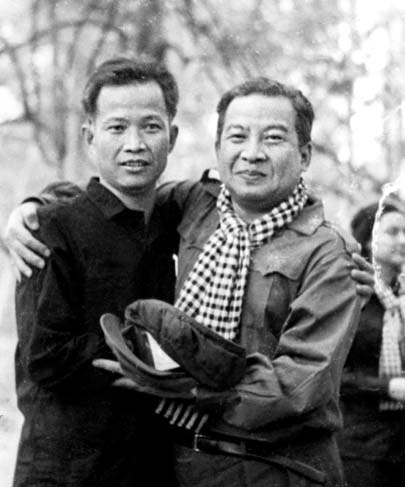 波爾布特不應該殺掉納拉迪波王子,讓王子當自己的秘書才是最合適 波爾布特不應該殺掉納拉迪波王子,讓王子當自己的秘書才是最合適