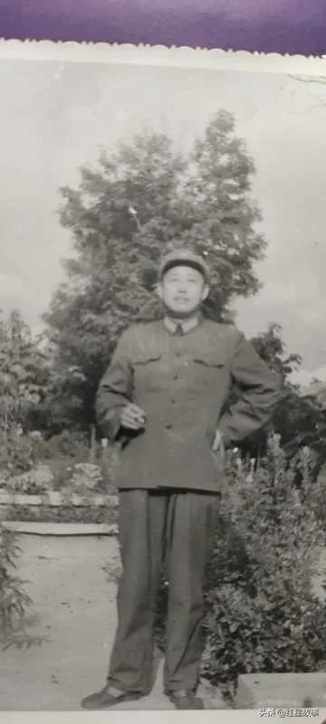 上甘嶺戰役中的通訊員小兵 上甘嶺戰役中的通訊員小兵