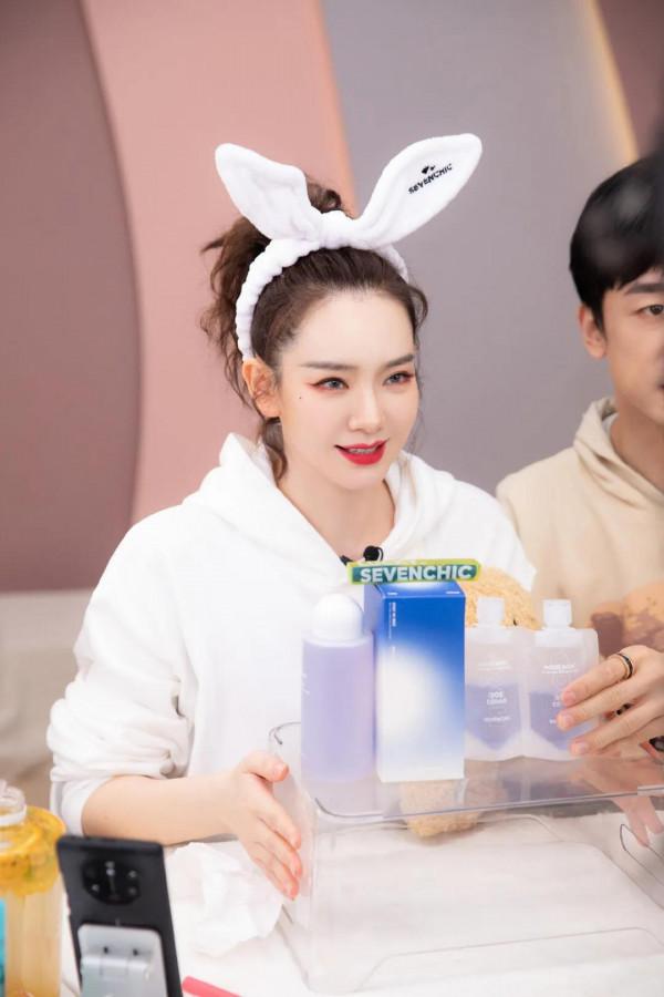 戚薇直播時尚圖鑑 戚薇直播時尚圖鑑