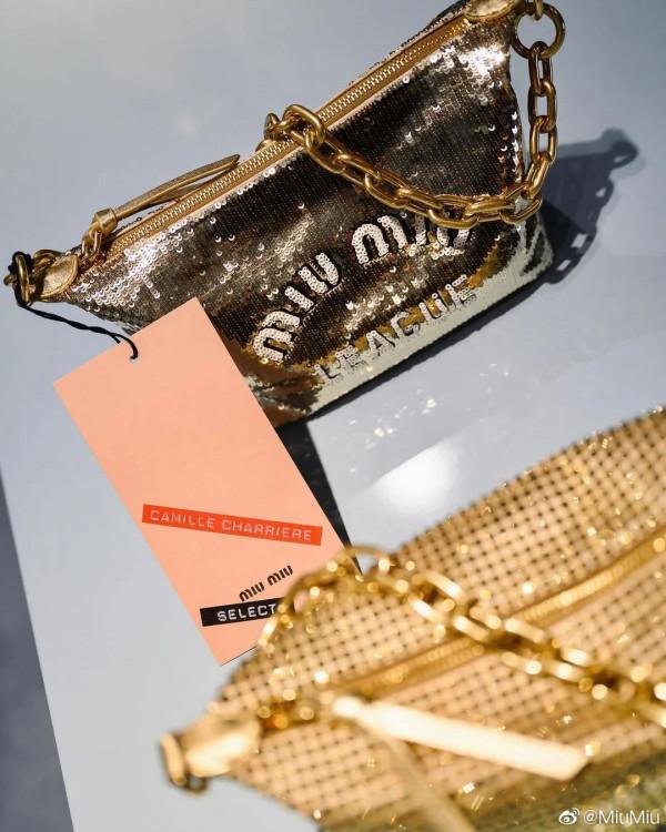 年末氛圍組組長楊冪已經上線，你還不加入嗎？