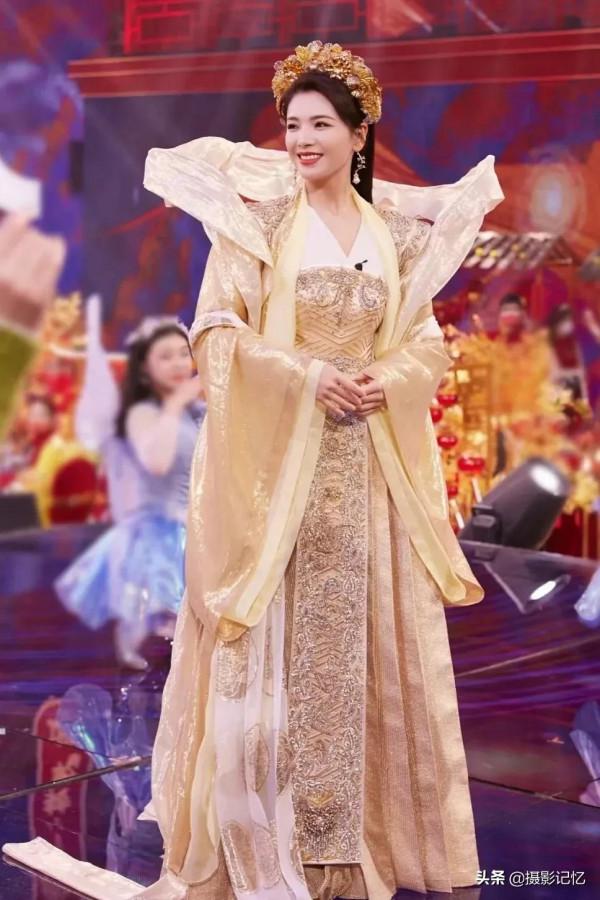 劉濤：逞嬌呈美