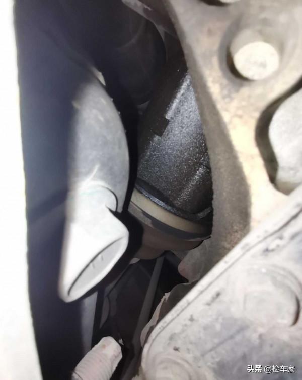 有錢人標配，加價擋不住，82萬提臺開了五年的豐田埃爾法值不值？