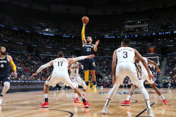 瓊斯27&plus;9杰倫傑克遜23分灰熊輕取鵜鶘獲6連勝