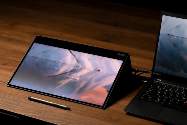 評測 | 這個便攜顯示器還能畫畫——ThinkVision M14t 評測