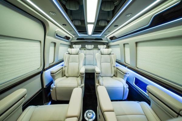 商務車市場的新晉“攪局者”-21款進口豐田海獅