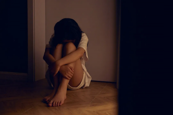 48歲李冰冰認慫，近況曝光引熱議：昔日女神怎麼變成這樣了？