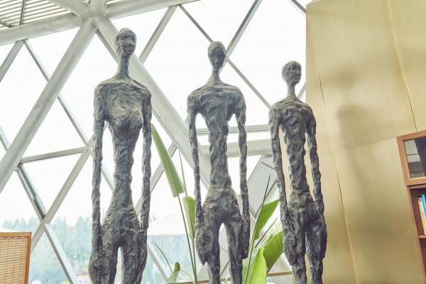 【X自駕】開寶馬5系插混，打卡秦皇島海岸，帆船、動漫任你玩