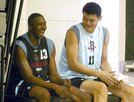 盤點曾經在火箭隊和姚明搭檔的那些大前鋒,沒拿總冠軍是有原因的 盤點曾經在火箭隊和姚明搭檔的那些大前鋒,沒拿總冠軍是有原因的