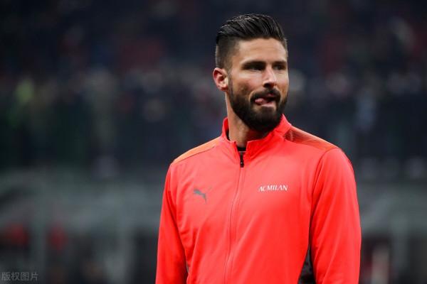 米蘭1比0輸那不勒斯，球隊中場和鋒線全面落後，需要補充新人了
