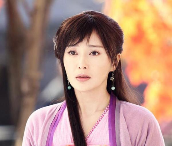 那些一刀切削骨的明星還好嗎?後遺症一大堆,小方臉成最大贏家 那些一刀切削骨的明星還好嗎?後遺症一大堆,小方臉成最大贏家