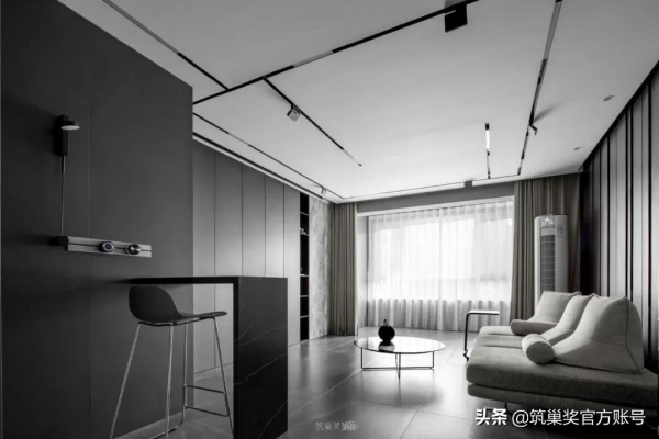 我就想把家設計成純黑色怎麼了？設計師：沒問題，安排