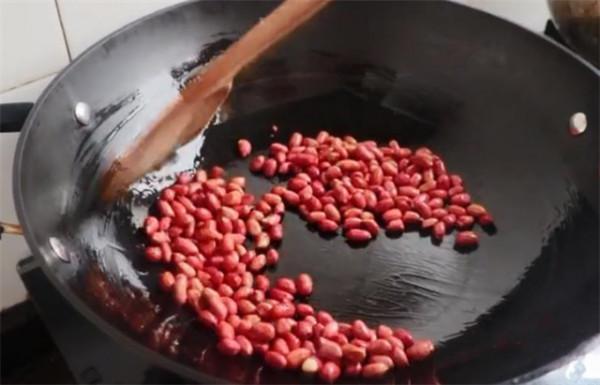 教你在家自制香菇黃豆醬，香酥美味又下飯，還沒有任何新增劑