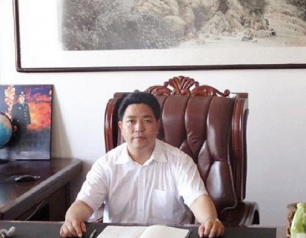 1993年，浙江大姐給落難少年10塊錢，少年尋她20年，拿100萬報恩