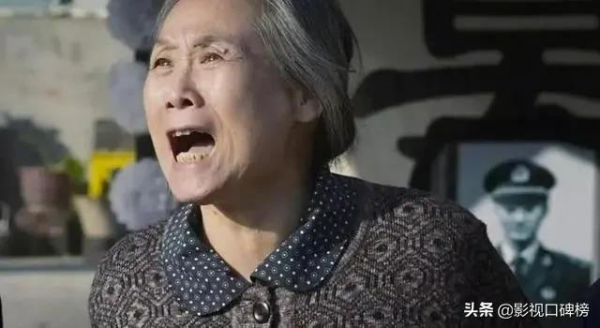 “百億老太”葦青:扮醜賣慘只是表象,她和六個“孩子”相互成就 “百億老太”葦青:扮醜賣慘只是表象,她和六個“孩子”相互成就