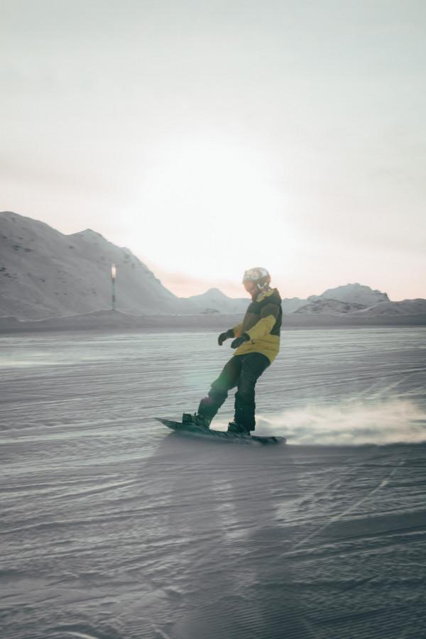 單板新手注意——保護好手腕才能slay雪場