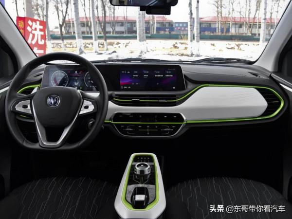 動力強不加油,低價高配高續航代步車,後排實用,實拍奔奔E-Star 動力強不加油,低價高配高續航代步車,後排實用,實拍奔奔E-Star