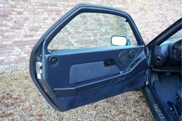 賓士公司曾擁有的保時捷跑車！1989年的精美保時捷928 S4