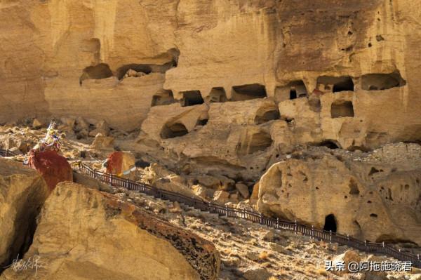 與尼泊爾僅一江之隔的陳塘溝,全程大霧,逃離來到曲登尼瑪冰川 與尼泊爾僅一江之隔的陳塘溝,全程大霧,逃離來到曲登尼瑪冰川