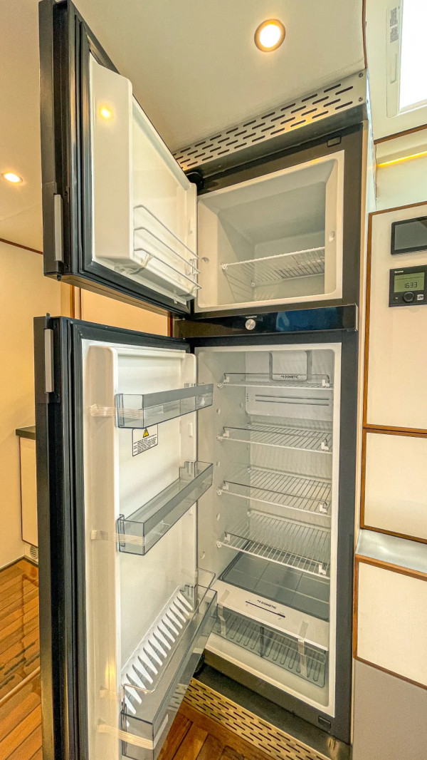 城市療愈 放肆越野 打造移動loft 旅美速騰德國MAN 4*4指揮者越野房車